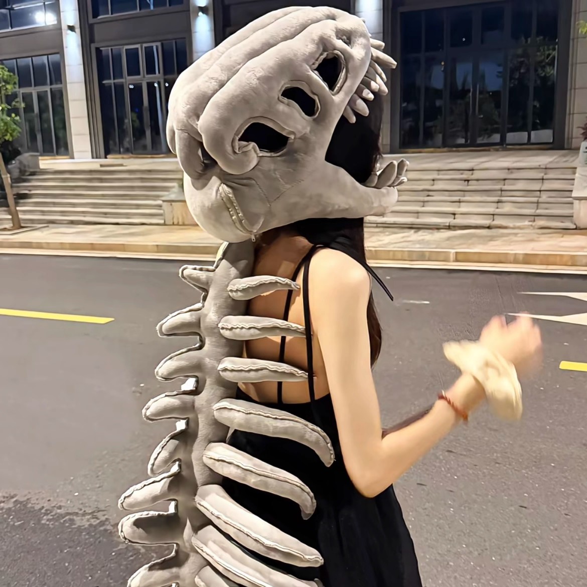 Dinosaur Skeleton Plush Hoodie - Party Games For Adults And Kids recension och pris